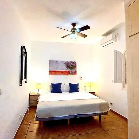 Tranquilla - Sea View With Pool - Walk To - Family And Pet Friendly Feriehus